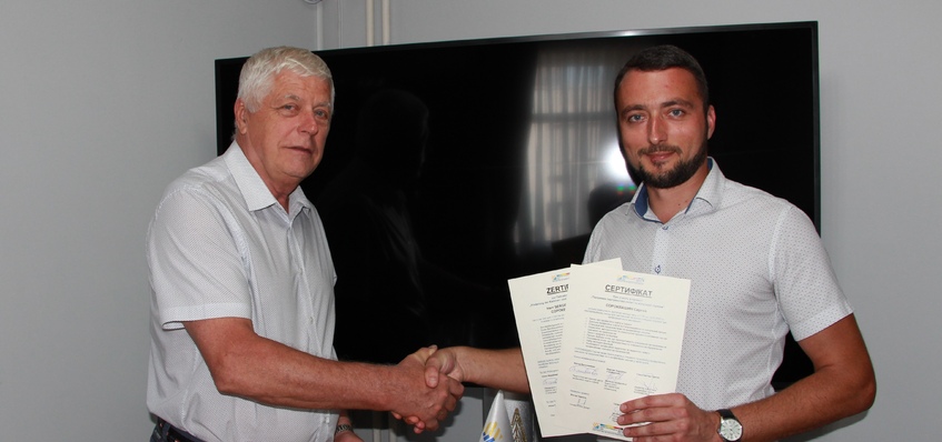 Перший  випуск  наставників та експертів викладачів